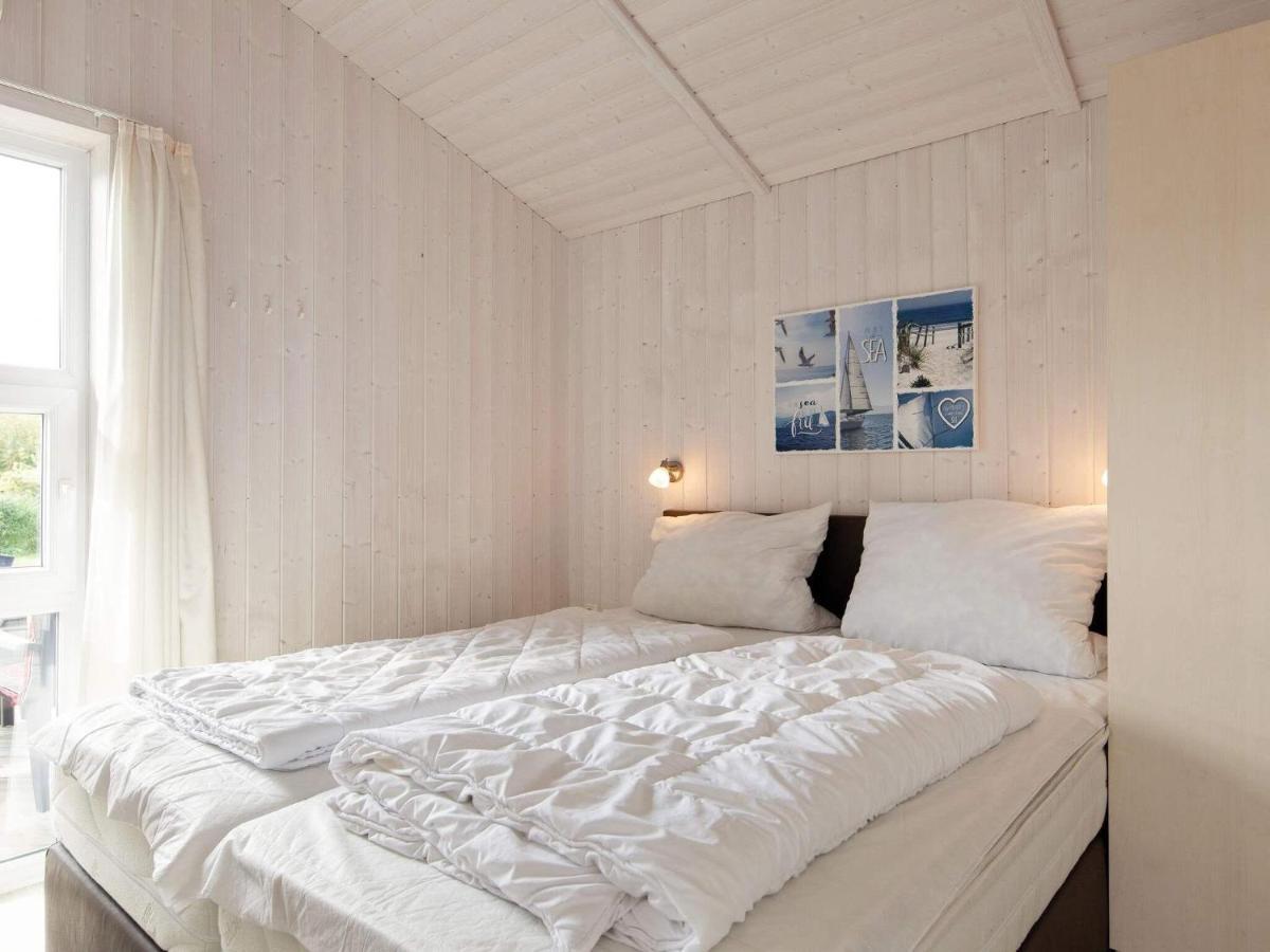 6 Person Holiday Home In Gromitz Bagian luar foto