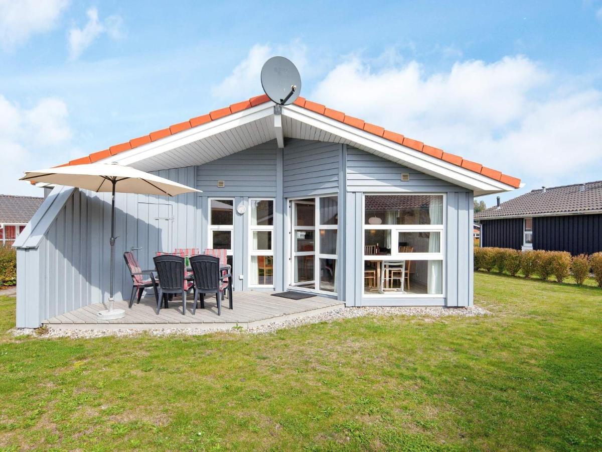 6 Person Holiday Home In Gromitz Bagian luar foto